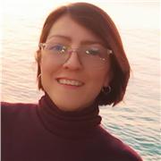Aunque mi carrera es socióloga, soy lectora acerrima, me encanta la gramática y el español. Soy paciente, responsable, cumplida.